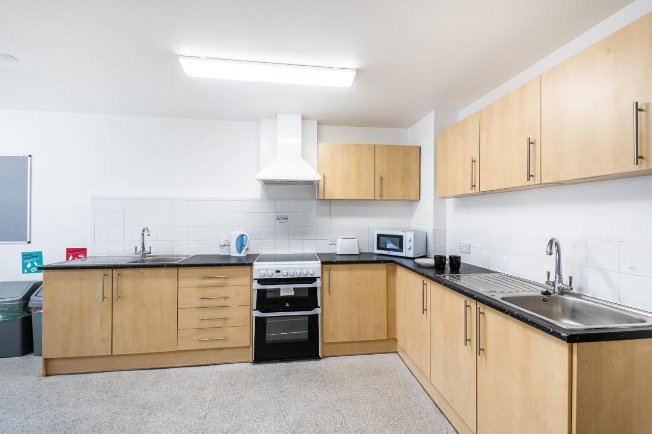 1 Night Free Comfortable Ensuite Rooms, Gillingham - Sk Hoo エクステリア 写真