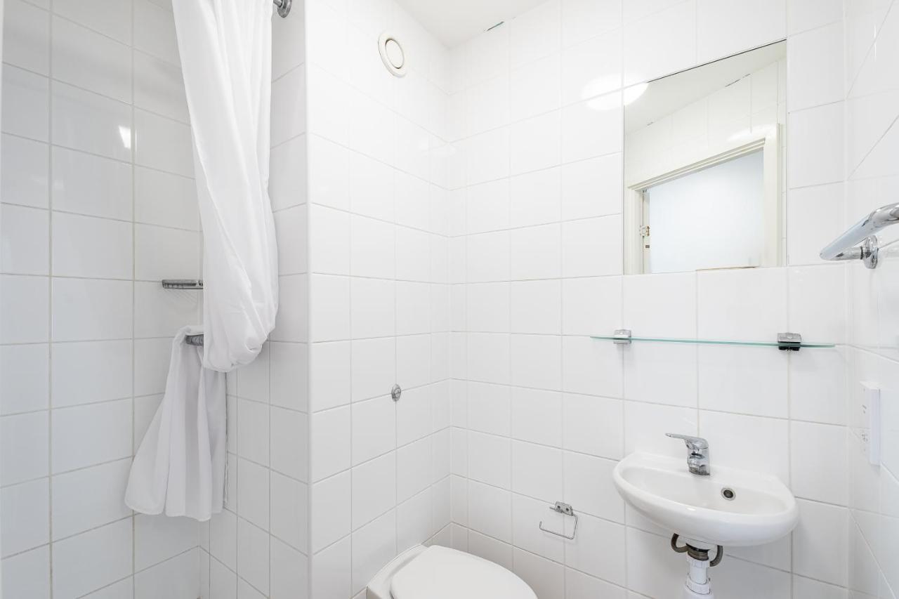 1 Night Free Comfortable Ensuite Rooms, Gillingham - Sk Hoo エクステリア 写真